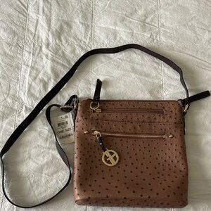 Giani Bernini Ostrich crossbody w/adjustable straps, mocha brown